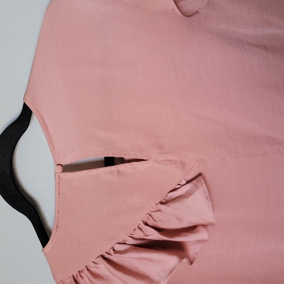 Lane Bryant Girly Pastel Ruffle Peach Blouse size 16 - Picture 8 of 10